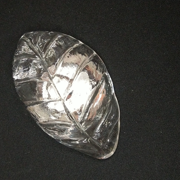 Italian Crystal Leaf Dual Taper candle or Tea Light Candleholder by IVV - Picture 2 of 6